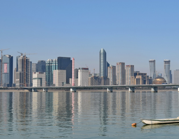 3.9 billion RMB construction of 40,000 sets of smart street lamps in Bengbu City