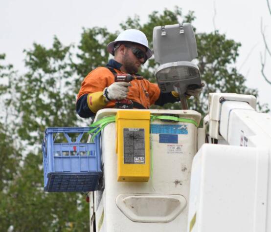 Australia replaces old-fashioned street lights with LED street lights