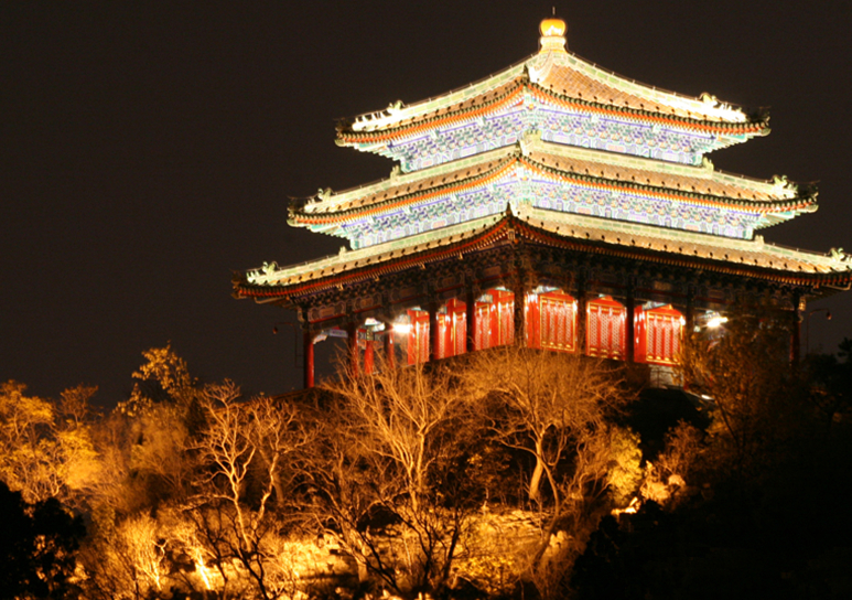 Jingshan Park installed 700 LED lighting equipment