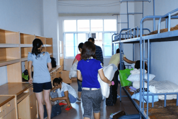 Nankai University's student dormitory energy-saving renovation LED lamps show off