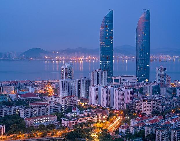 The street lamp project in the old revolutionary base area of Quanzhou, Fujian is lit